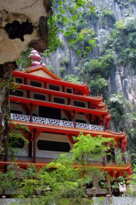  ¡El Templo Sam Poh Tong: Un Oasis de Paz y Espiritualidad en las Montañas!