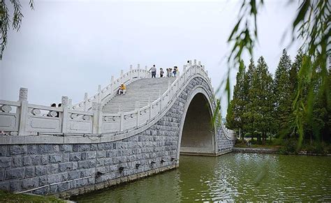 ¡Sumérgete en la Historia y la Belleza de la Pagoda Yunlongshan en Xuzhou!