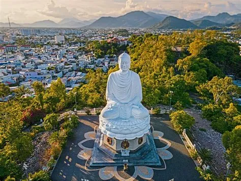  ¿Has Escuchado de las Maravillas Históricas y Naturales de la Pagoda del Gigante Blanco?