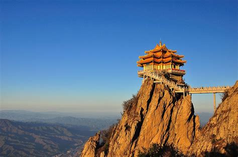 ¿Te atreverías a escalar el Monte Laojunshan en Ningbo? ¡Un paraíso natural para exploradores intrépidos!